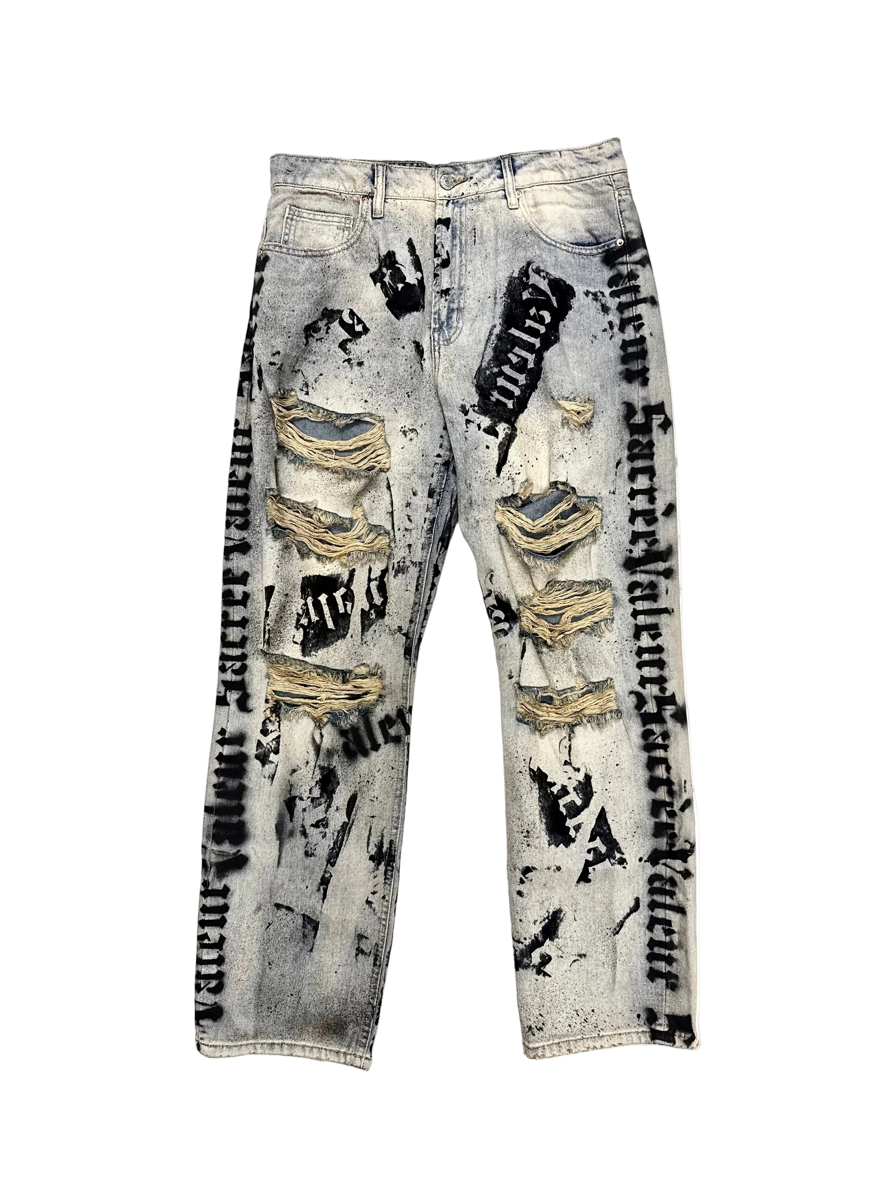 DISTRESSED STREET DENIM